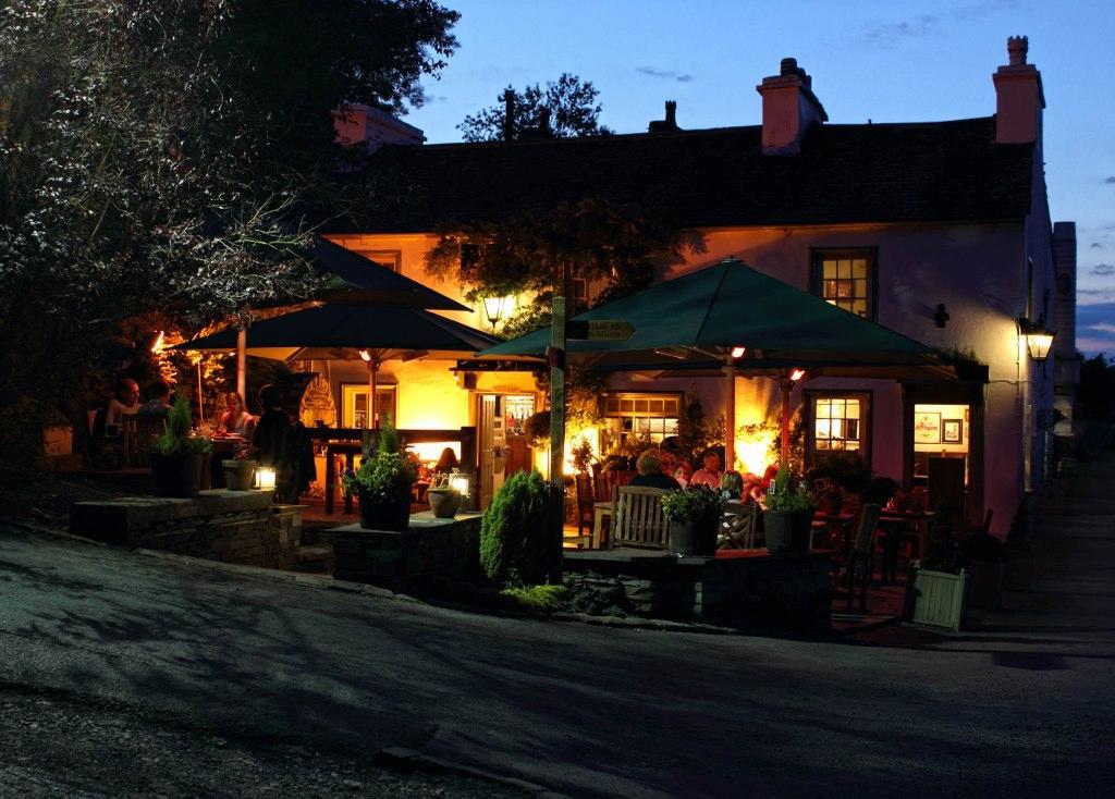 Mason'S Arms Hotell Bowland Bridge Eksteriør bilde