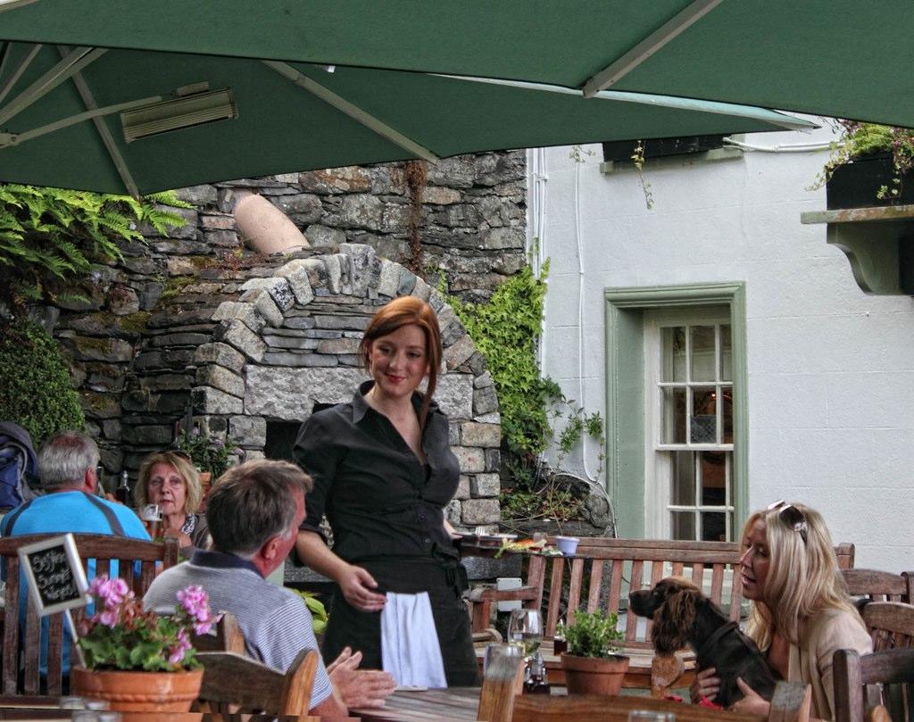 Mason'S Arms Hotell Bowland Bridge Eksteriør bilde